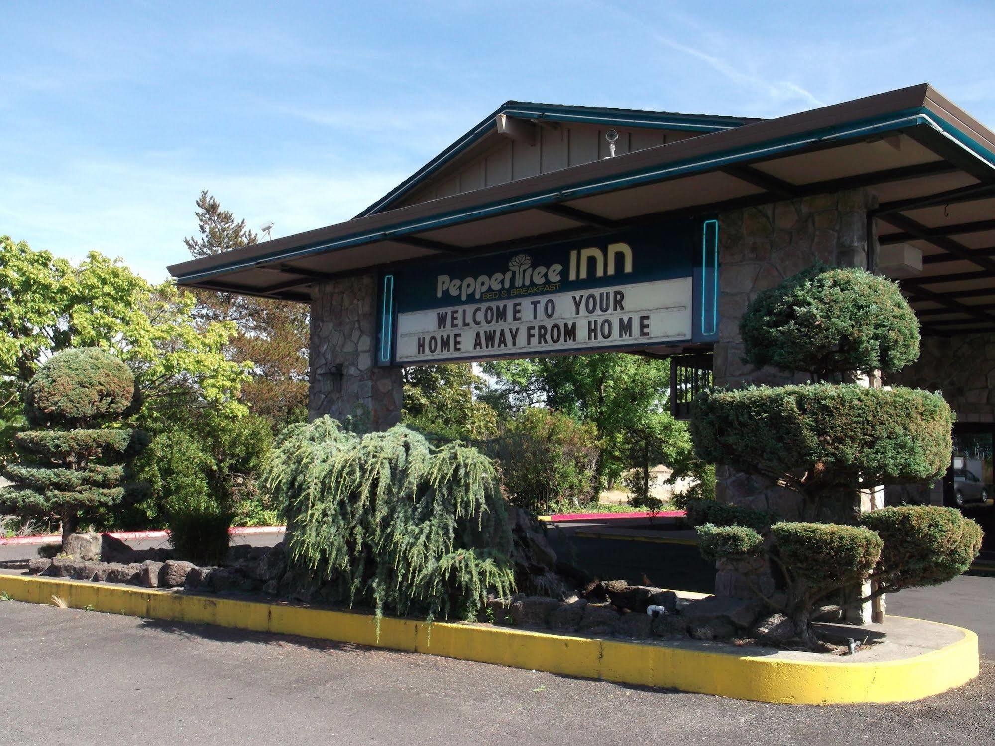 Pepper Tree Inn Beaverton Eksteriør bilde