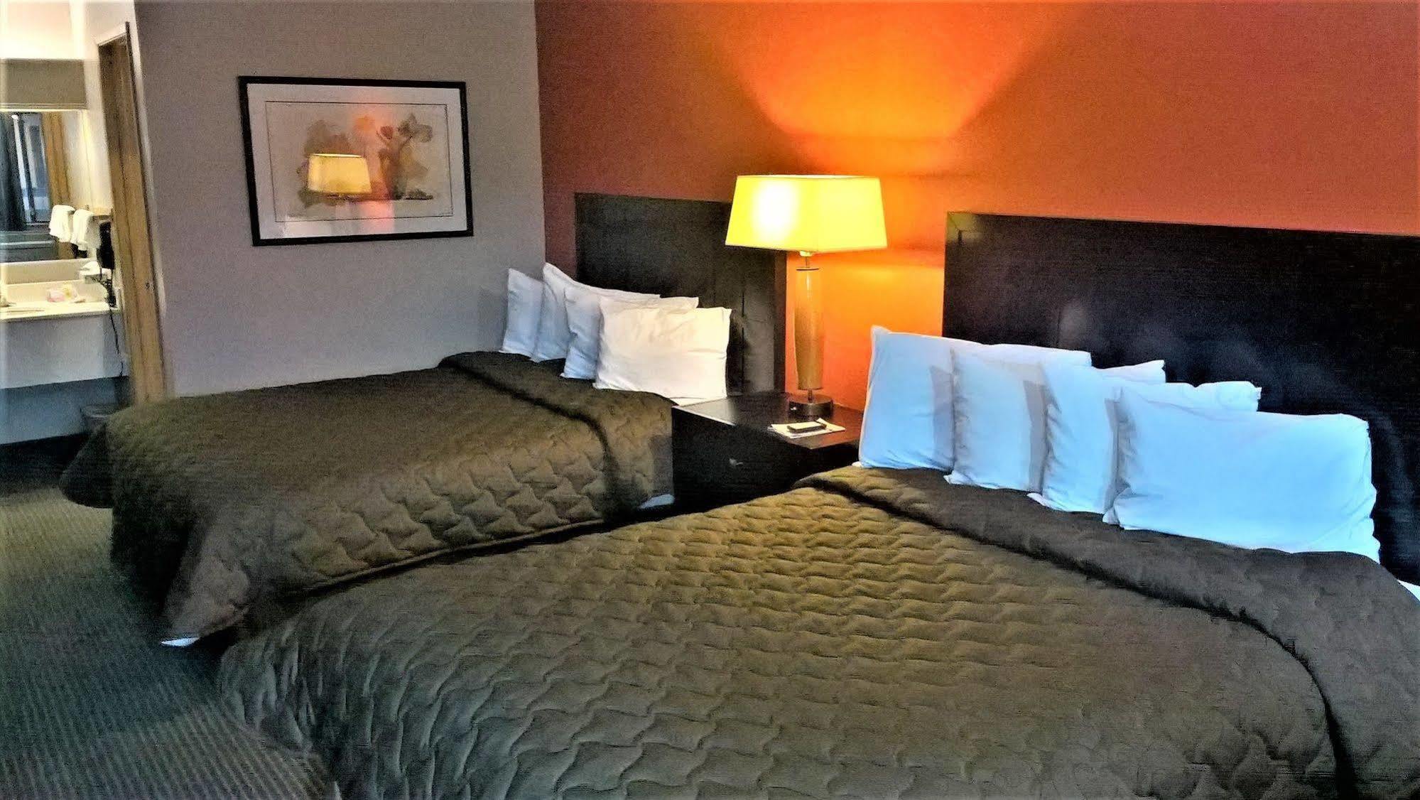 Pepper Tree Inn Beaverton Eksteriør bilde